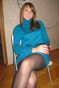 Rare Photo Hot Sexy Female Woman Panty Hose Long Legs 4×6 Glossy Print Picture - Picture 1 of 1