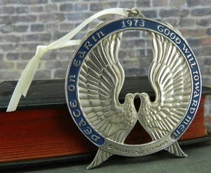 1973 Wallace Argento Sterling 925 - Colomba Pace sulla Terra - Ornamento Natale - Foto 1 di 3