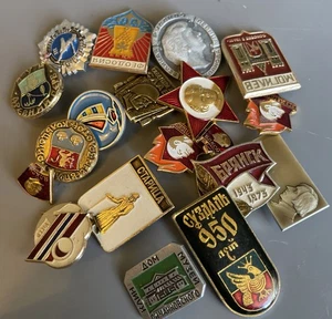Vtg Russian Russia Pin Lot Souvenirs - Picture 1 of 2