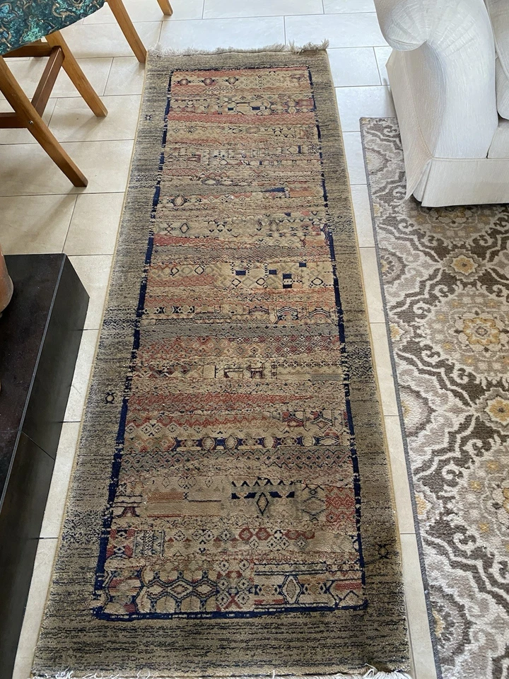 Couristan The Mirage Collection Rug 100% New Zealand Wool - Image 1 of 4