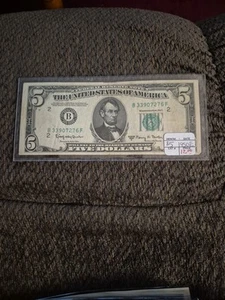 1950 E 5$ Dollar Federal Reserve Note District Of New York “B” - Picture 1 of 2