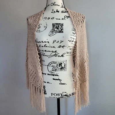 Vintage beige open knit shawl with tassels boho western indie witchy spiritual - Image 1 of 4