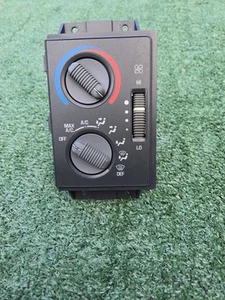 1995-1997 Chevy Gmc S-10 Blazer Jimmy HVAC A/C Heater Temp Climate Control Unit - Picture 1 of 5