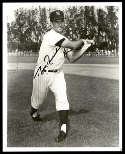 Bobby Richardson Autographed Signed 8x10 Photo New York Yankees SKU #234919 - Picture 1 of 2