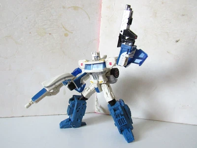 Transformers Classics Ultra Magnus Complete Voyager 2006 CHUG Target Exclusive - Image 1 of 4