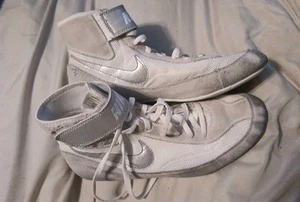NIKE SPEEDSWEEP VII weiß/grau WRESTLINGSCHUHE HERREN GRÖSSE 9,5 repariert "Bild" - Bild 1 von 8