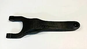 TOYOTA GENUINE  SUPRA LEXUS IS300 SC300 CLUTCH RELEASE FORK OEM 31204-22050 OEM - Imagem 1 de 3