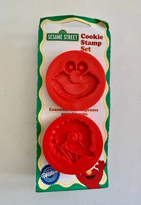 Wilton 2 Piece Cookie Stamp Set SESAME STREET BIG BIRD & ELMO - Image 1 of 2
