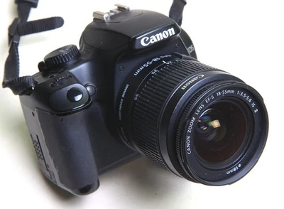 NICE CANON EOS REBEL XS (1000D) 10.1MP DSLR CAMERA - LOW USE - Image 1 of 4