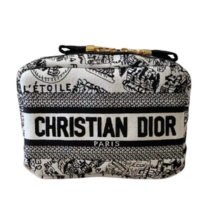 Neu im Karton Christian Dior de Paris bestickte Kosmetiktasche Staubbeutel Box - Bild 1 von 10