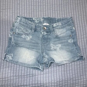 Pantaloncini da gioco casual denim blu chiaro farfalla vita regolabile bambina taglia 4/5 - Foto 1 di 8