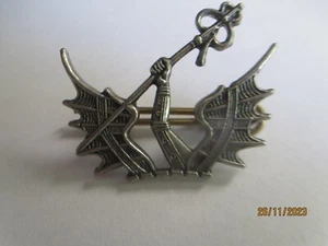 BRITISH ARMY HONOURABLE ARTILLERY COMPANY (HAC) COLLAR BADGE - Picture 1 of 4