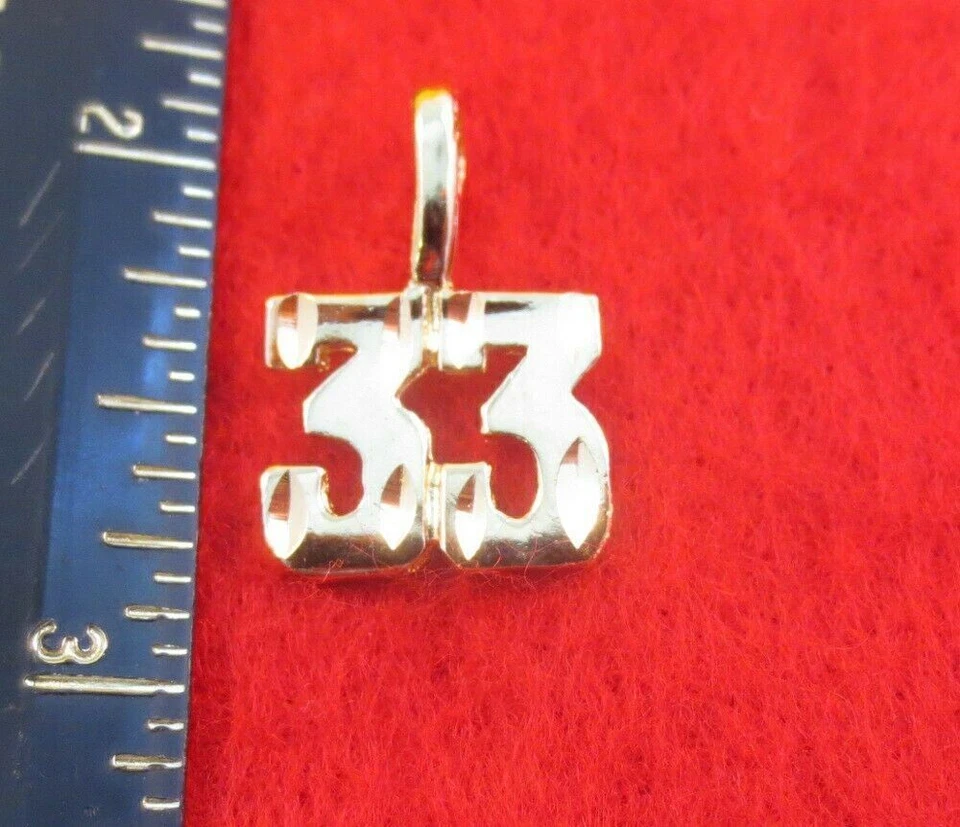 14KT GOLD EP NUMBER "33" DIAMOND CUT CHARM - Image 1 of 1