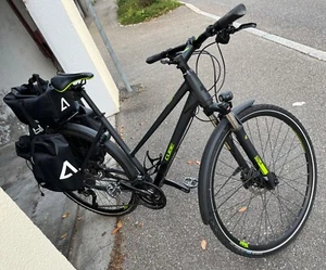 Crossrad, Cube, Shimano Deore, 30-Gang, Gr.28+Helm+Satteltaschen+Felgenschloss - Bild 1 von 18
