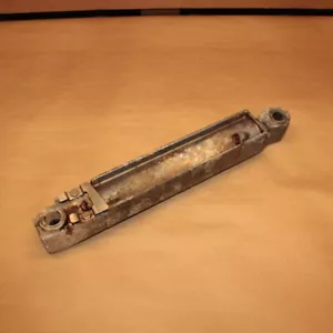Yamaha Sterndrive 5.0L 305 V8 Power Tilt Trim Cylinder Ram Strut - Foto 1 di 9