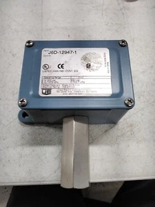 NEW United Electric Pressure Switch Part# J6d-12947-1 FREE SHIPPING - Picture 1 of 3