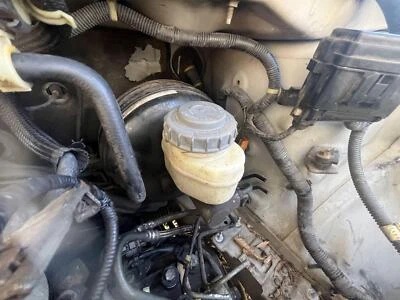 Cilindro maestro de freno Honda Pilot 2003-2008 OEM Foto 1 de 3