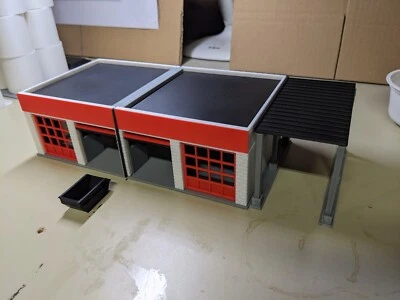 H0 HO 1:87 Gebäude LKW Garagen mit Carport Bausatz gr sw weiß rot (30) - Bild 1 von 4