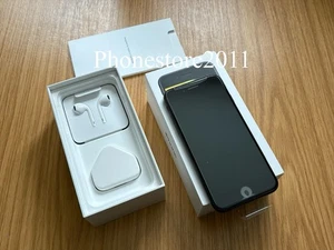 Apple iPhone SE 2nd Gen (2020) 4.7” 64GB Black 4G Unlocked - Boxed- iOS 13.6 - Picture 1 of 4