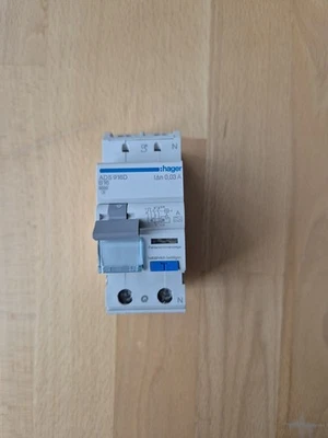 Hager FI-LS Schalter B-16A 30MA ADS916D - Bild 1 von 3