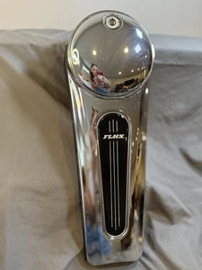 Cubierta de consola Harley-Davidson Street Glide cromada con bloqueo 61278-08 FLHX - Imagen 1 de 14