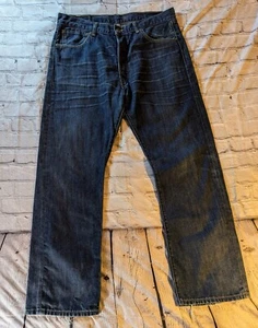 Pantalones de mezclilla LEVI'S DE COLECCIÓN 501 pierna recta con botones para hombre 38x30 lavado oscuro EE. UU. - Imagen 1 de 13