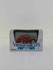 Ertl Ford 8N Tractor Red Loader Vintage Vehicle made USA 1/43 FD-2512-1HEO-R-B - Picture 1 of 4