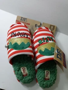 Dearfoams Holiday Elf Slippers Red Green  New SzS 5-6 Memory foam Soft New  bell - Picture 1 of 7
