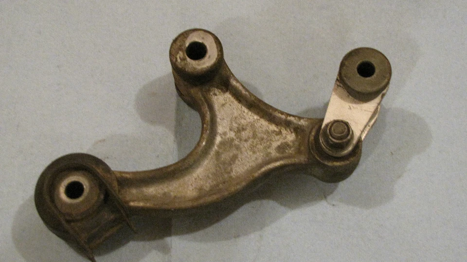 雅马哈 TTR125 2003 后减震链接  — 第 1/1 张图片