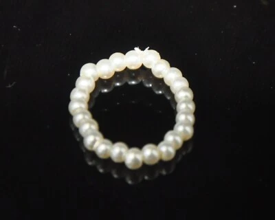 Elegant White Pearl Stretch Ring, Classic Round Beaded Design - Image 1 of 2