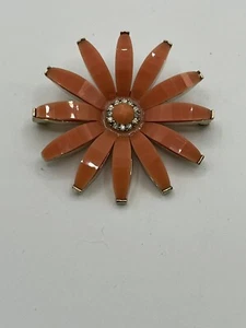 Spilla LC Lauren Conard colore corallo lucite fiore Cosmos Disy - Foto 1 di 5