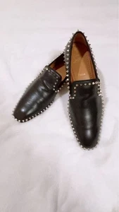 Mocassini di lusso Christian Louboutin Paris con borchie scarpe firmate in pelle nera - Foto 1 di 12