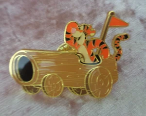 Prendedor Loungefly / Disney - Winnie Pooh - Personaje Coche - Tigger - Caja Misteriosa - Imagen 1 de 1