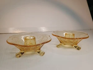 2er Set Kerzenständer gelb geätzt Depression Glas Fuß - Bild 1 von 13