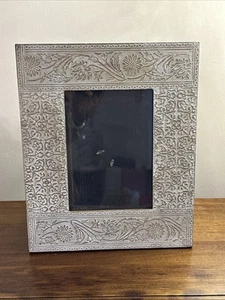 Whitewash Effect Colored Wooden Photo Frame, Hand Crafted, Photo size 5"x7" - Picture 1 of 1