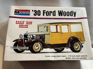 Plastik Modellauto Bausatz Maßstab 1:25 1930 Ford Woody Monogram frühe Eisenserie - Bild 1 von 10