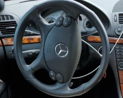 Airbag volante conductor Mercedes-Benz Clase E LH 2007-2009 OEM Foto 1 de 3
