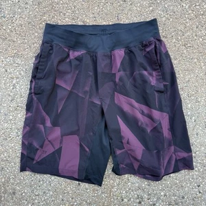 Lululemon Men’s Shorts Size Medium Athletic No Liner Geometric Print Red Black - Picture 1 of 9