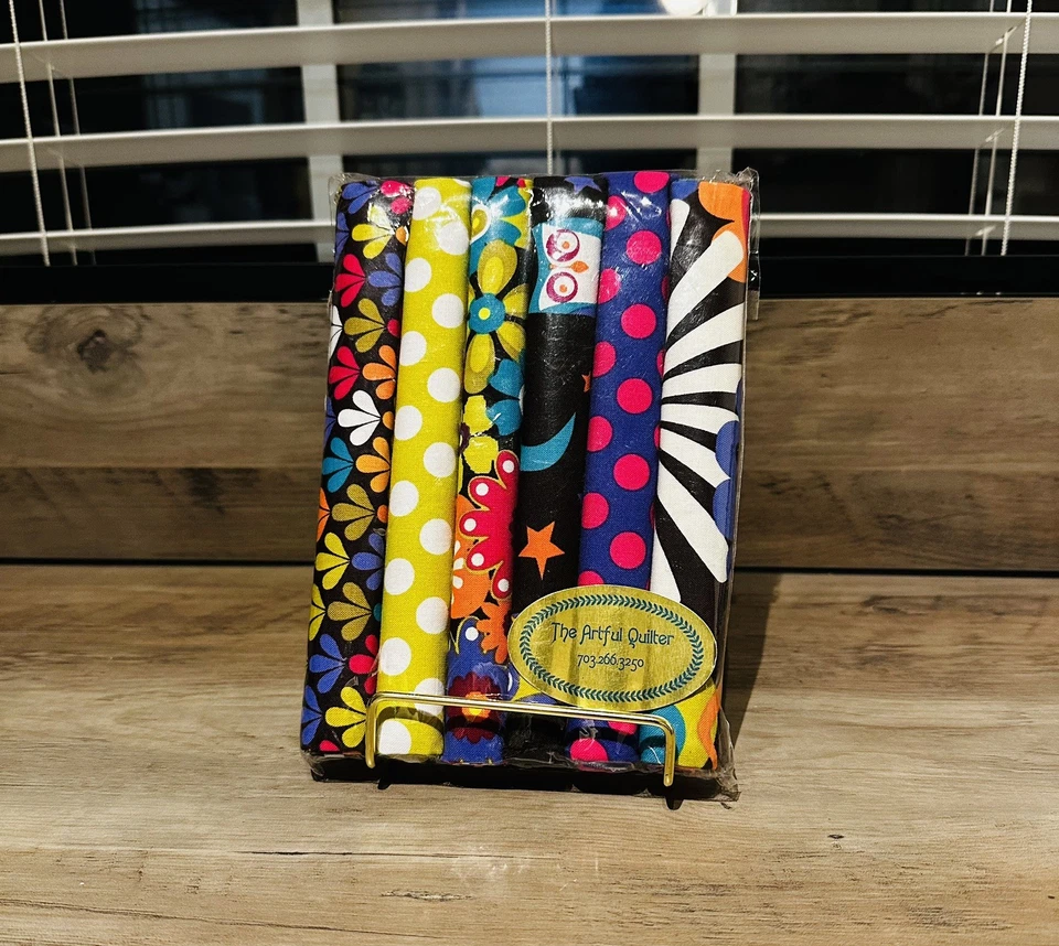 Paquete de 6 telas Michael Miller tela de algodón acolchada de cuarto de yarda gruesa. Foto 1 de 4