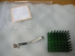 COMPAQ 222926-001 P5/150 Heatsink Kit w/Insulator & Clip **NEW IN MFG BOX** - Picture 1 of 2