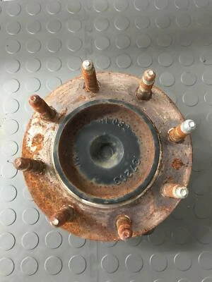 Оригинальная передняя ступица в сборе 4x2 8 зажимов для Chevrolet Silverado 2500 2005 года выпуска - Изображение 1 из 3