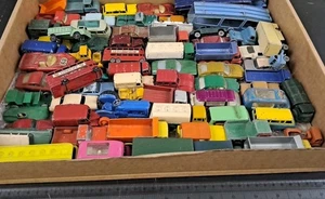Lotto lavoro 22 veicoli pressofusi Inc Matchbox Lesney Cars camion auto giocattolo vintage - Foto 1 di 6