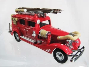 MATCHBOX YESTERYEAR FIRE ENGINE YFE03 - 1933 Cadillac Fire Wagon - Picture 1 of 6