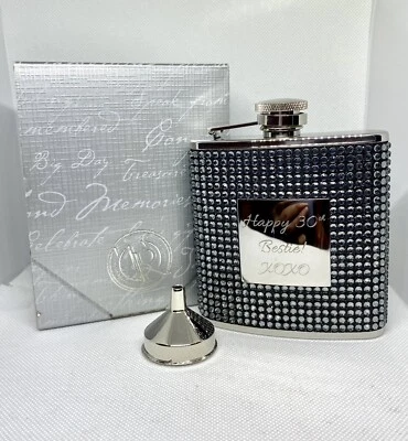 THINGS Remembered 5 盎司不锈钢闪亮浮雕带 FUNNEL 雕刻“Happy 30” — 第 1/4 张图片