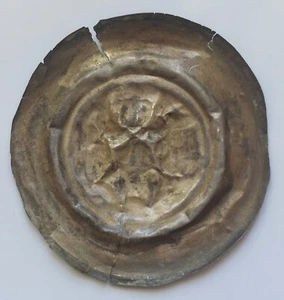 Bistum Naumburg (?), Brakteat 0,89 g, Mehl 202 (?), bitte lesen *** (#2314) - Bild 1 von 4
