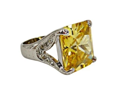 Anillo grande de circonitas cúbicas cuadradas amarillas con piedras transparentes en los lados Talla 9 Nuevo Foto 1 de 4