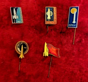SET USSR SOVIET RUSSIAN PIN BADGE SPACE Intercosmos SOYUZ APOLLO USSR USA 5pcs - Picture 1 of 9