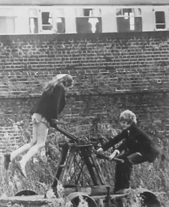 MELODY clipping Mark Lester see-saw Tracy Hyde B&W photo 1971 Hammersmith UK - Picture 1 of 1