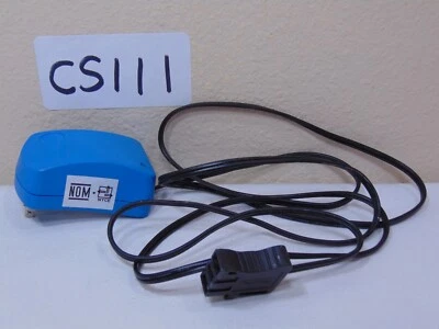 Carregador de bateria genuíno Peg Perego 12 volts modelo # 25200011 testado e funciona - Imagem 1 de 4