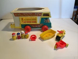 Camión cámper Fisher Price vintage barco motocicleta gente pequeña, accesorios - Imagen 1 de 13